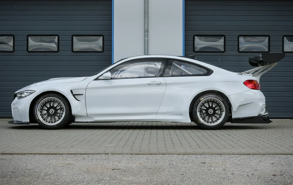M4 Türen Carbon