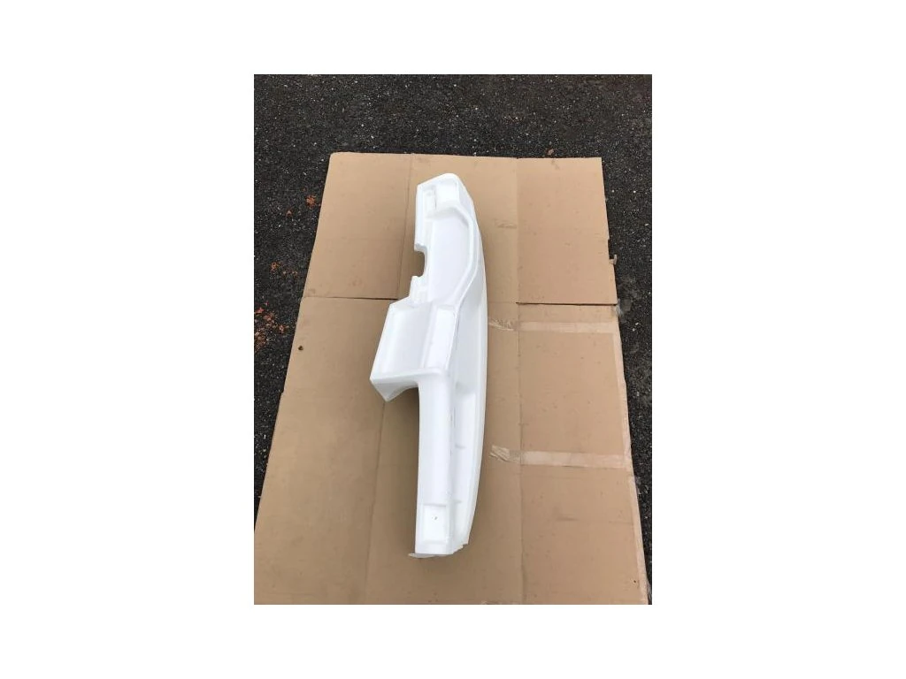 BMW E30 GRP dashboard 2 BMW E30 GFK-Armaturenbrett – zusätzliche originale Ansicht